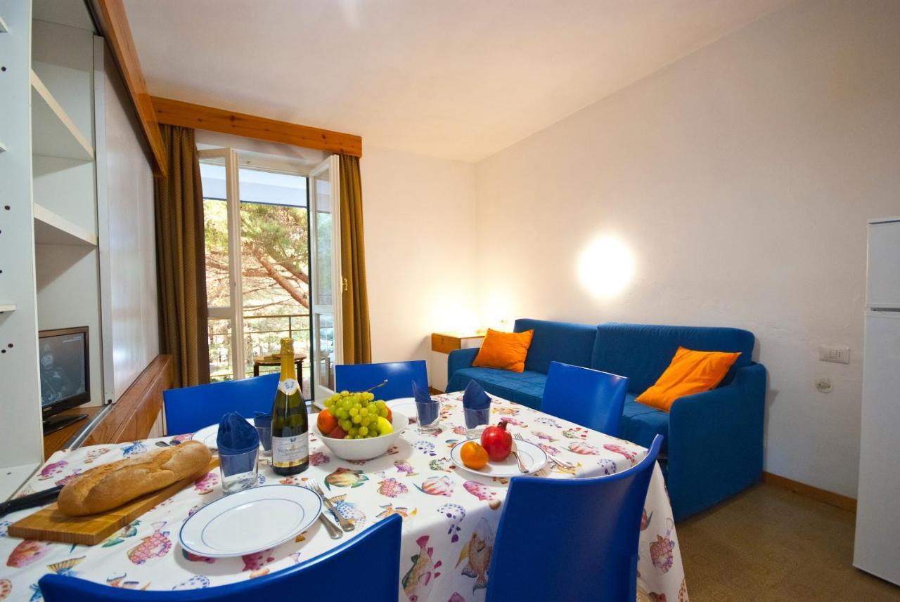 Residence Golfo Della Лакона Экстерьер фото