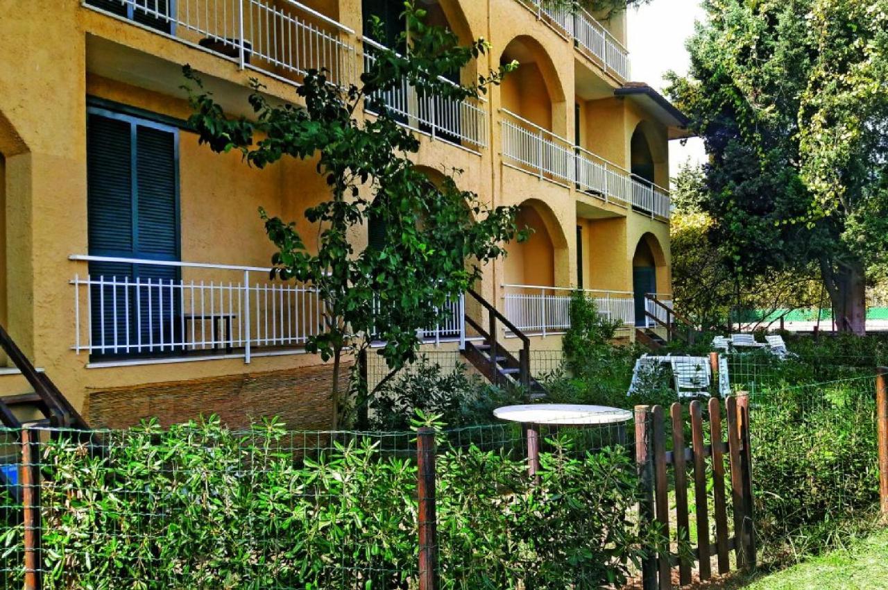 Residence Golfo Della Лакона Экстерьер фото